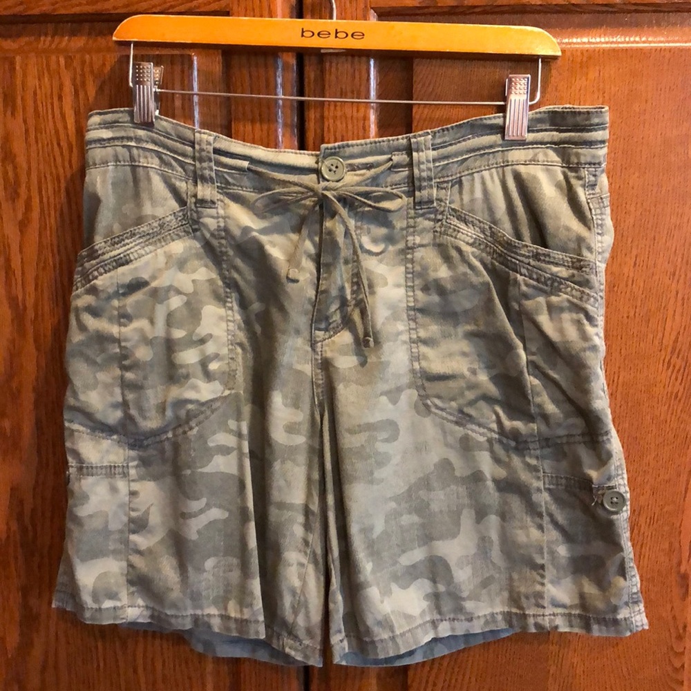Camo shorts 10P